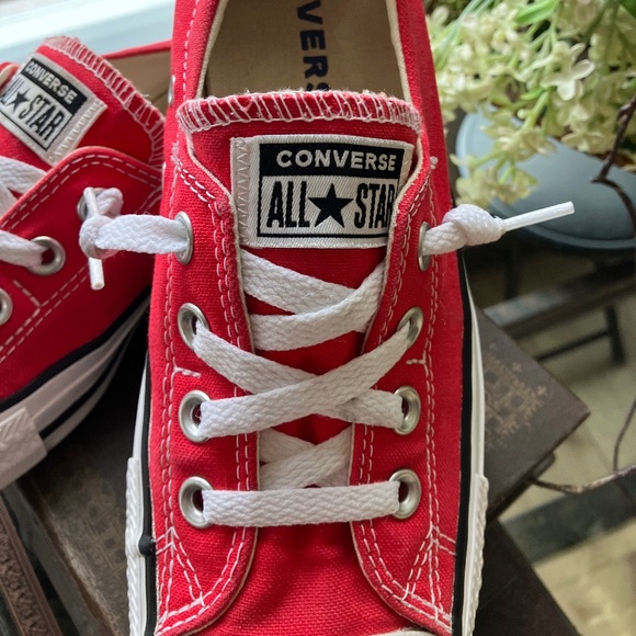 Converse Shorelines Fire Engine Red - Size 9 - Picture 3 of 6